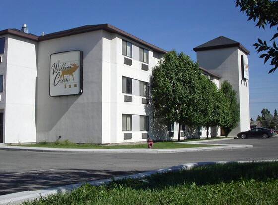 Willow Creek Inn allows check-in for 18 year-old guests