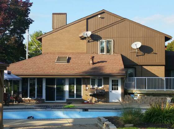 Shane Acres Country Inn allows check-in for 18 year-old guests