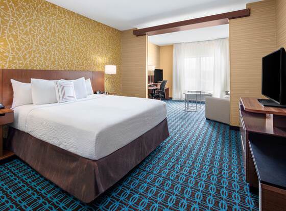 Fairfield Inn & Suites by Marriott Poplar Bluff allows check-in for 18 year-old guests