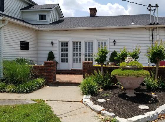 Magnolia Plantation B&B allows check-in for 18 year-old guests