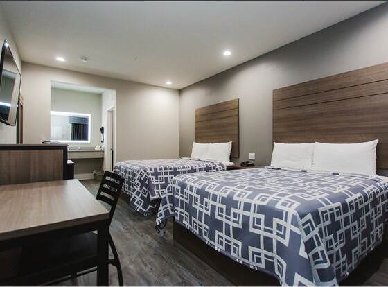 Palace Inn Conroe allows check-in for 18 year-old guests