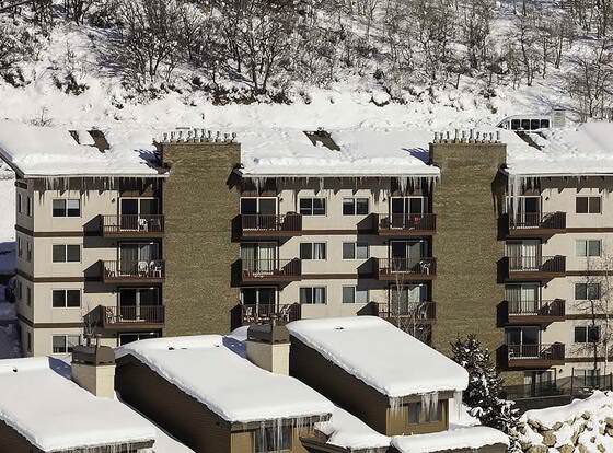 Storm Meadows 300-400 at Christie Base allows check-in for 18 year-old guests