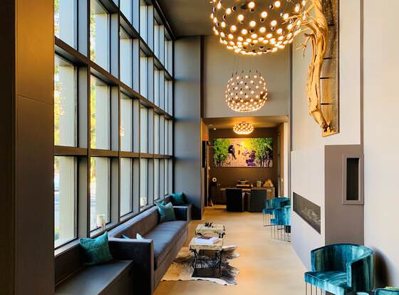 R Inn Napa allows check-in for 18 year-old guests