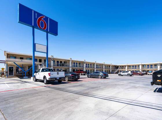 Motel 6 Odessa, TX - 2nd Street allows check-in for 18 year-old guests
