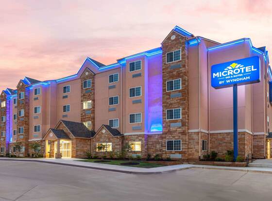 Microtel Inn & Suites by Wyndham College Station allows check-in for 18 year-old guests