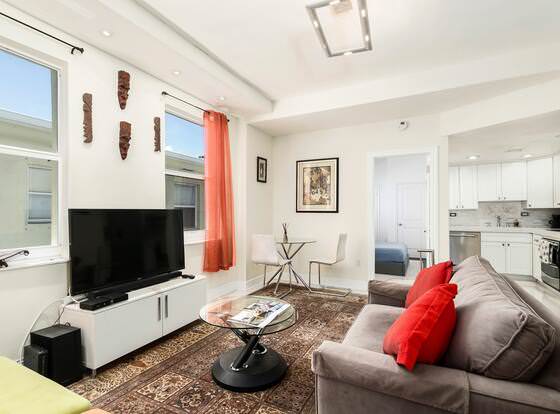 2 bedroom 2 bath apt in South Beach allows check-in for 18 year-old guests