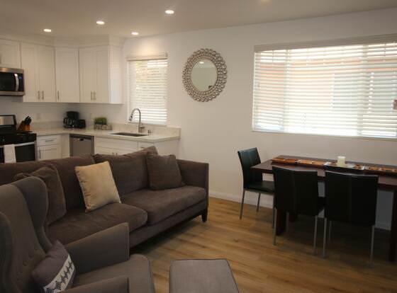 Brand New 2BD House Private allows check-in for 18 year-old guests