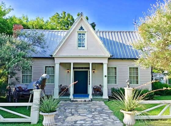 The Baines House Inn allows check-in for 18 year-old guests