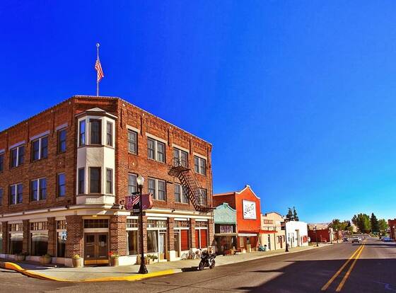Historic Hotel Condon allows check-in for 18 year-old guests