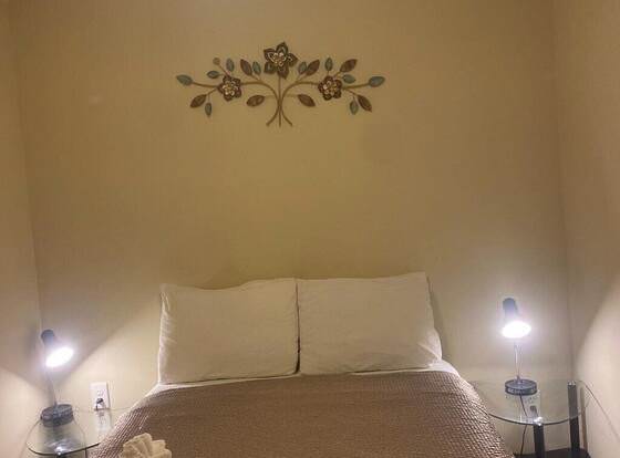 Williams AZ Hostel allows check-in for 18 year-old guests