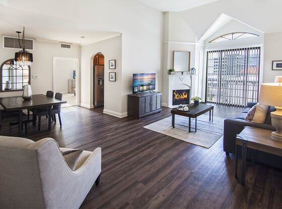 Beverly Hills luxury 2 Bed 2 Bath allows check-in for 18 year-old guests