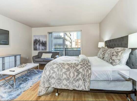 Space Needle Studio Heart of Downtown allows check-in for 18 year-old guests