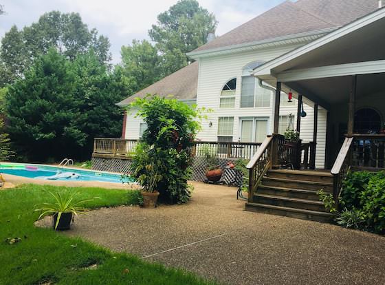 Irenes Secret allows check-in for 18 year-old guests